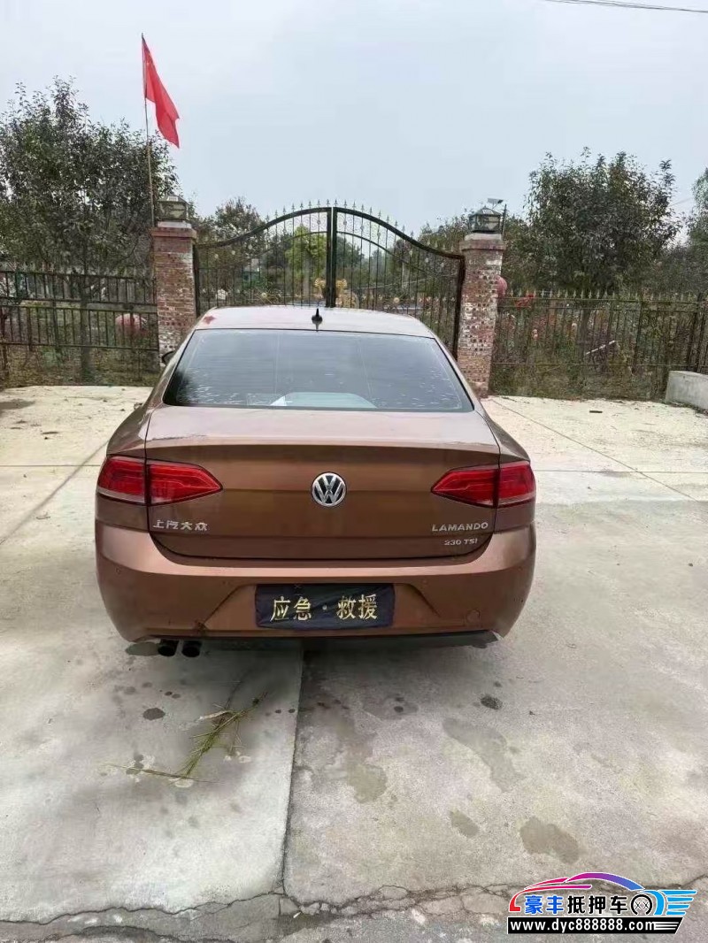 16年大众凌渡轿车抵押车出售