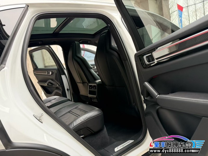 18年保时捷卡宴轿车抵押车出售