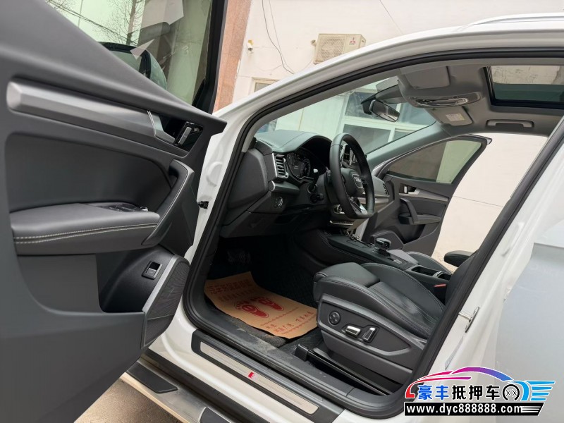 25年奥迪Q5轿车抵押车出售