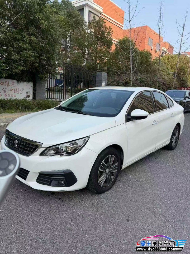 17年标致308轿车抵押车出售