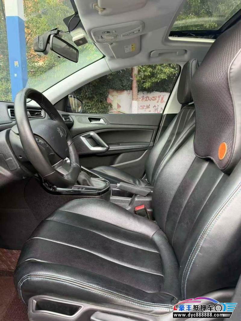 17年标致308轿车抵押车出售