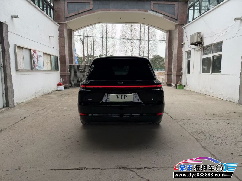 23年理想L9轿车抵押车出售