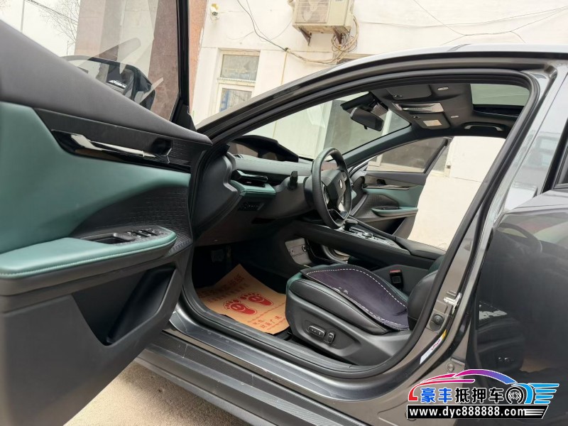 24年长安长安UNI轿车抵押车出售