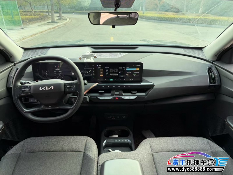 24年起亚EV5轿车抵押车出售