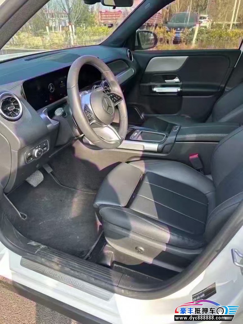 23年奔驰GLB轿车抵押车出售