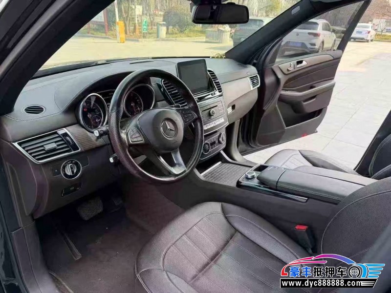 18年奔驰GLE轿车抵押车出售
