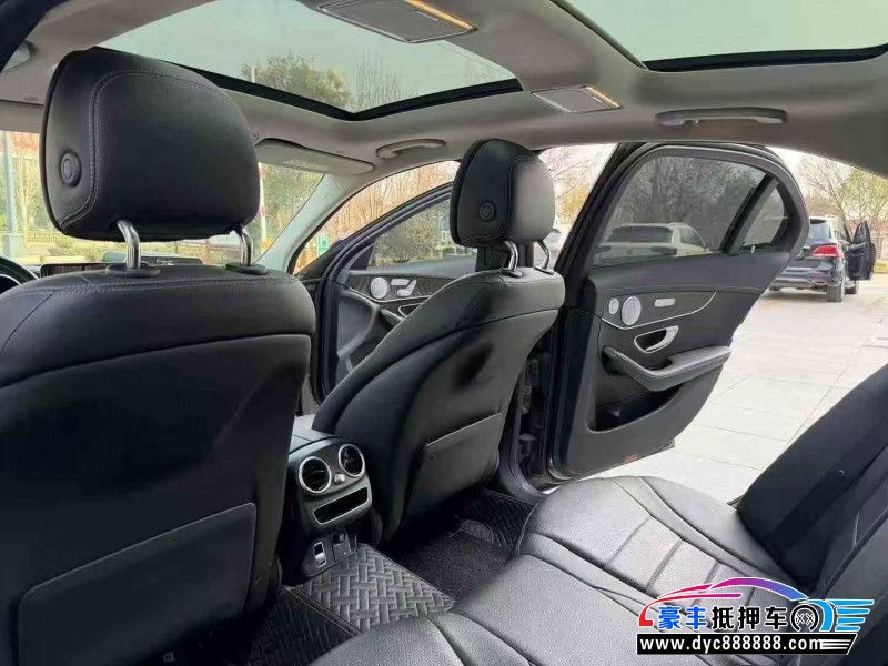 21年奔驰C轿车抵押车出售