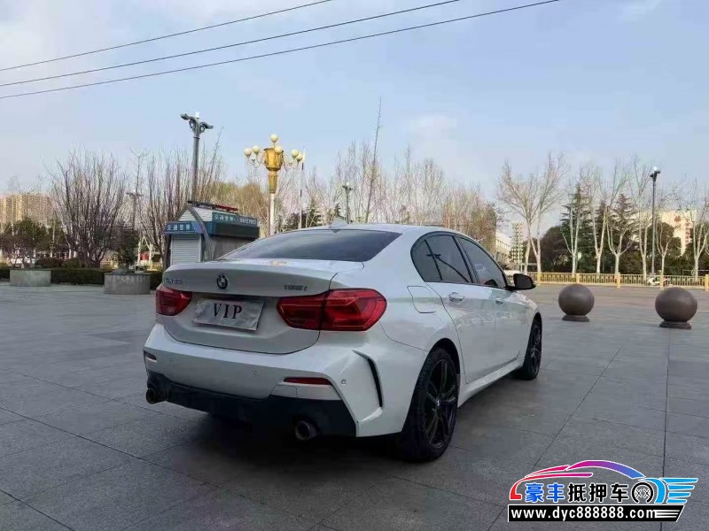 22年宝马1系轿车抵押车出售