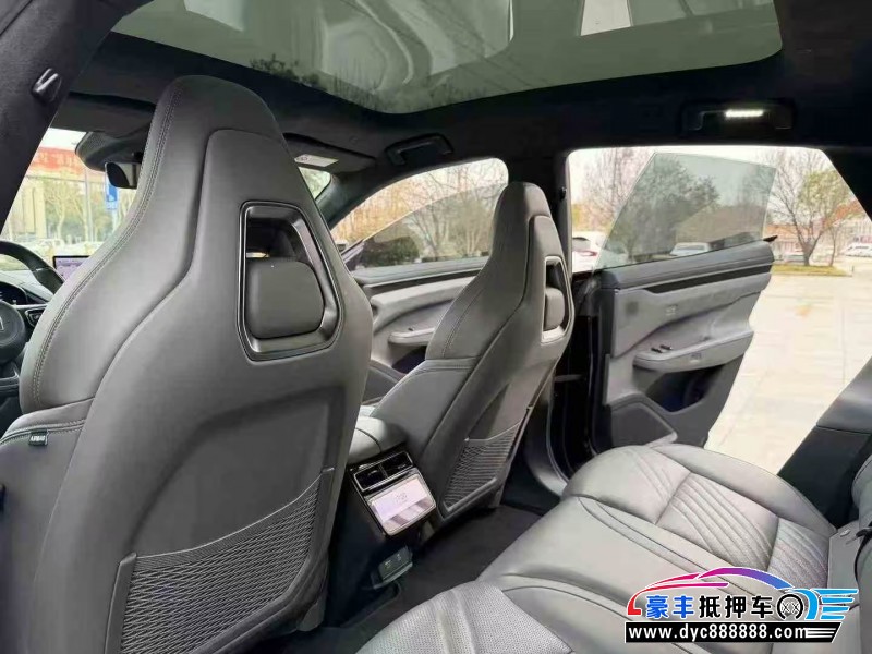 24年极氪001轿车抵押车出售