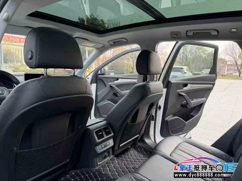 21年奥迪Q5轿车抵押车出售