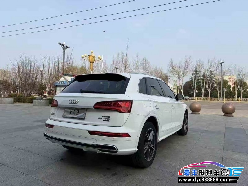 21年奥迪Q5轿车抵押车出售