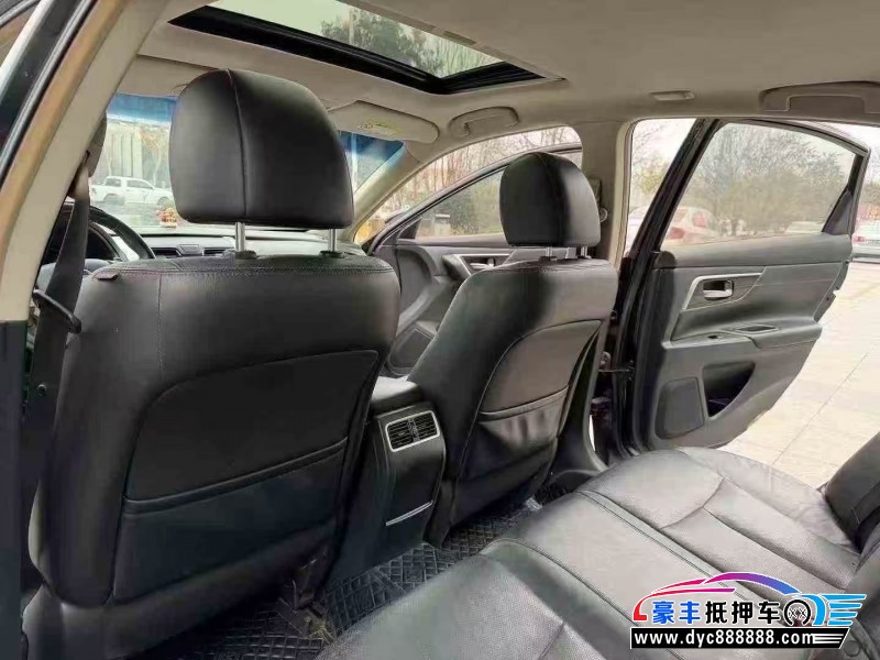 18年日产天籁轿车抵押车出售