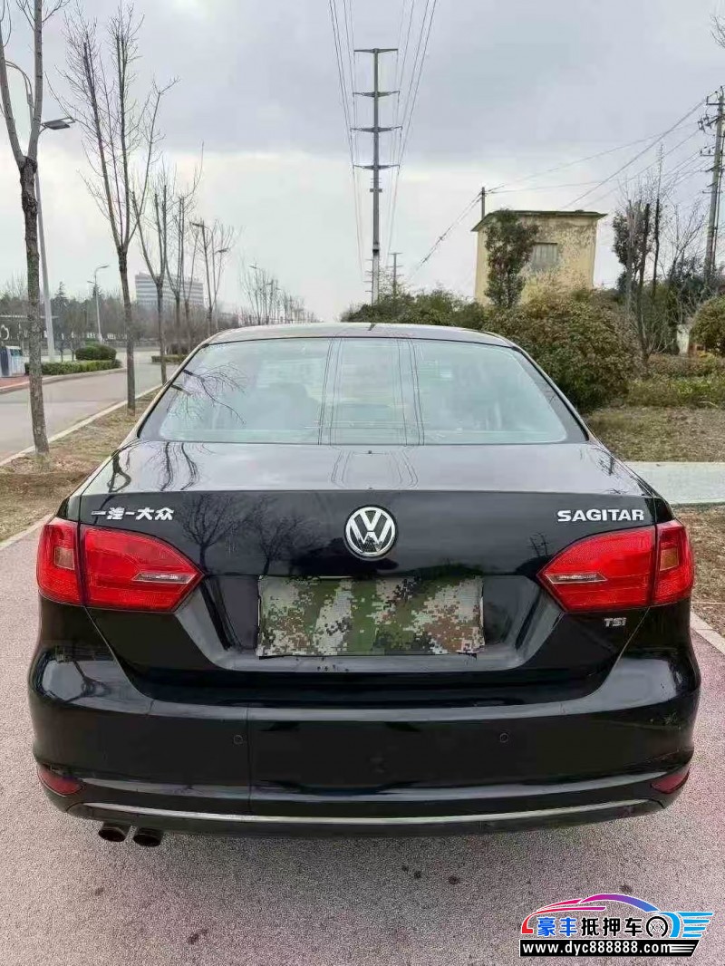 13年大众速腾轿车抵押车出售