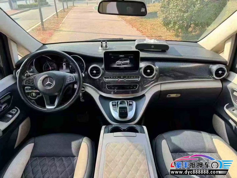 19年奔驰V轿车抵押车出售