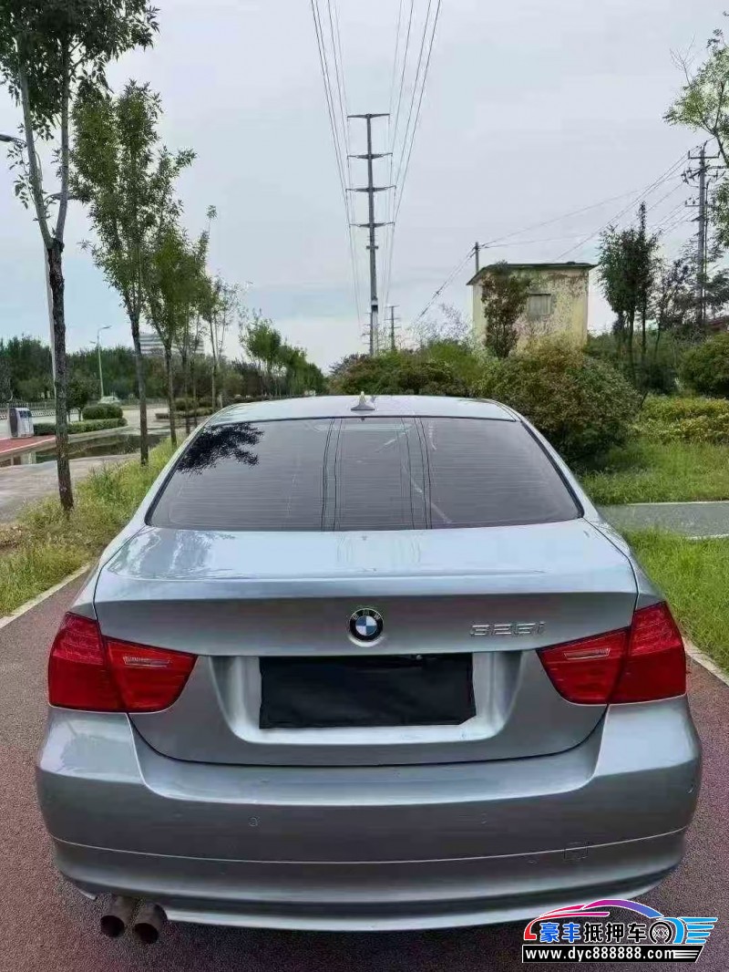 11年宝马3系轿车抵押车出售