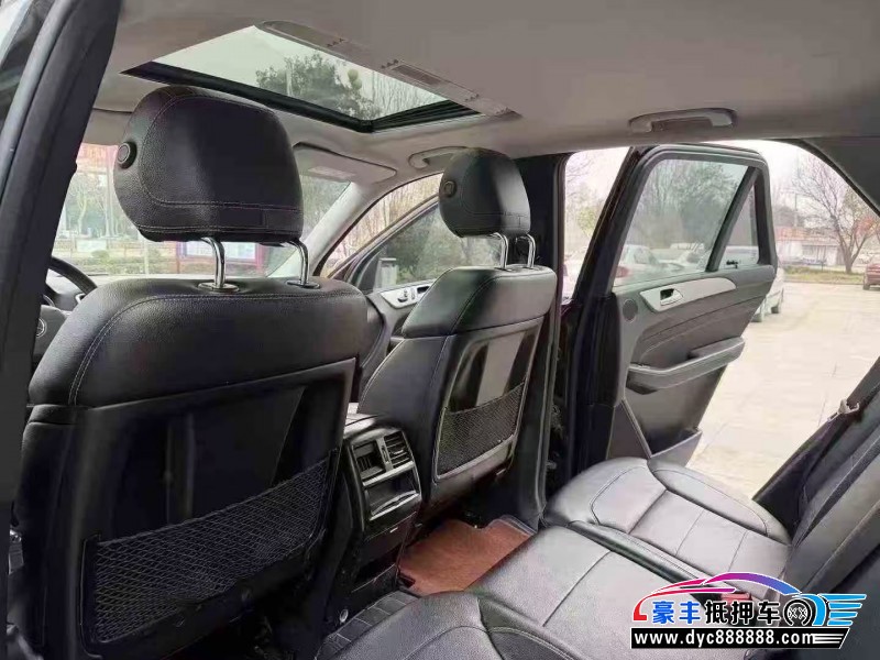 13年奔驰ML轿车抵押车出售