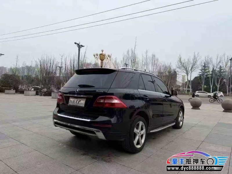 13年奔驰ML轿车抵押车出售