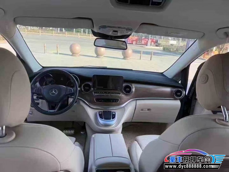 23年奔驰V轿车抵押车出售