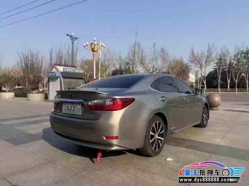 18年雷克萨斯ES轿车抵押车出售