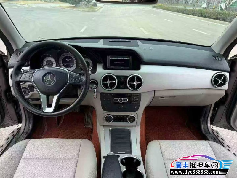 14年奔驰GLK轿车抵押车出售