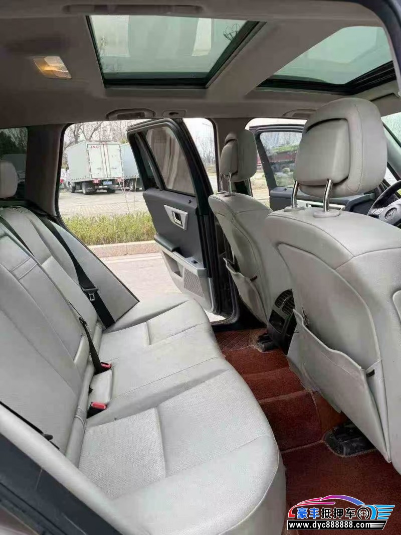 14年奔驰GLK轿车抵押车出售