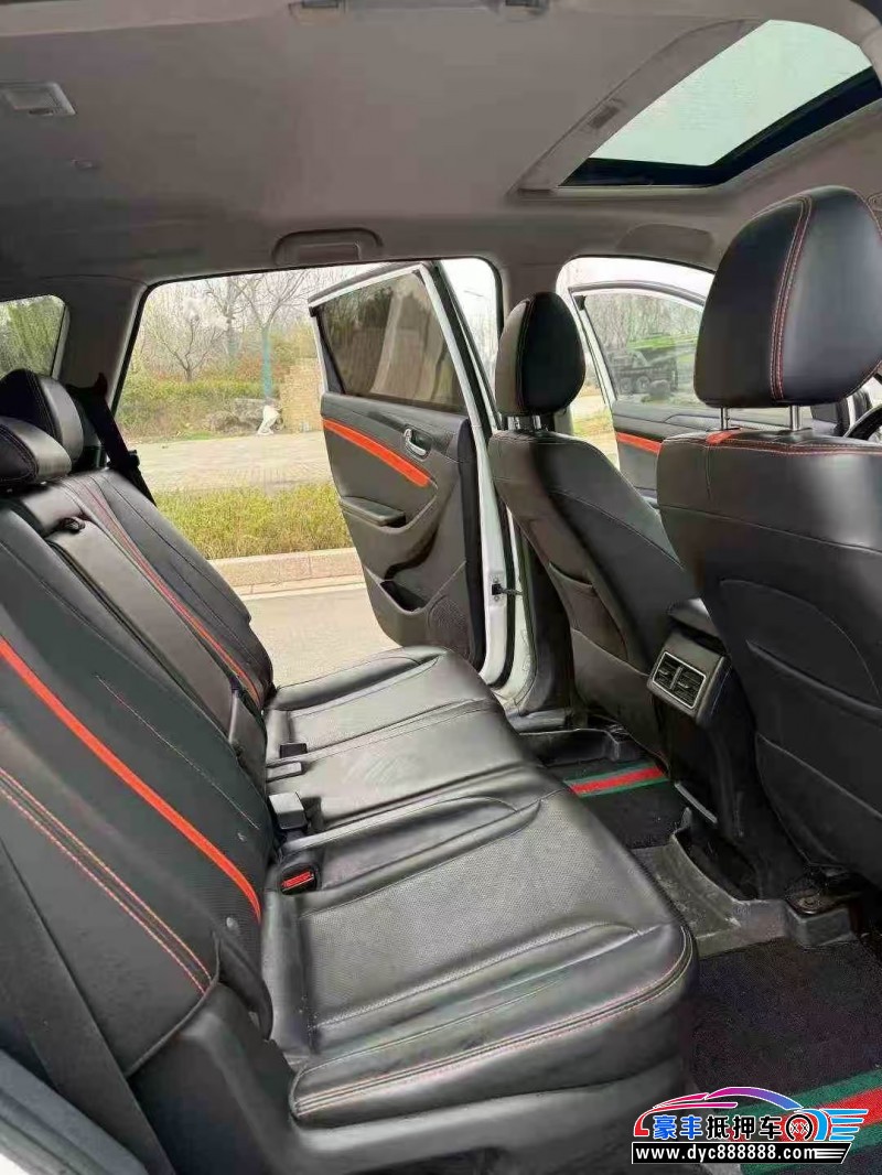 22年东风风光580轿车抵押车出售