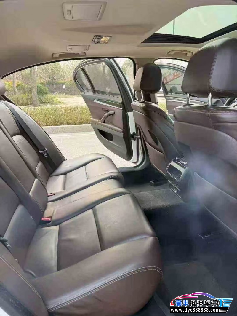 14年宝马5系轿车抵押车出售