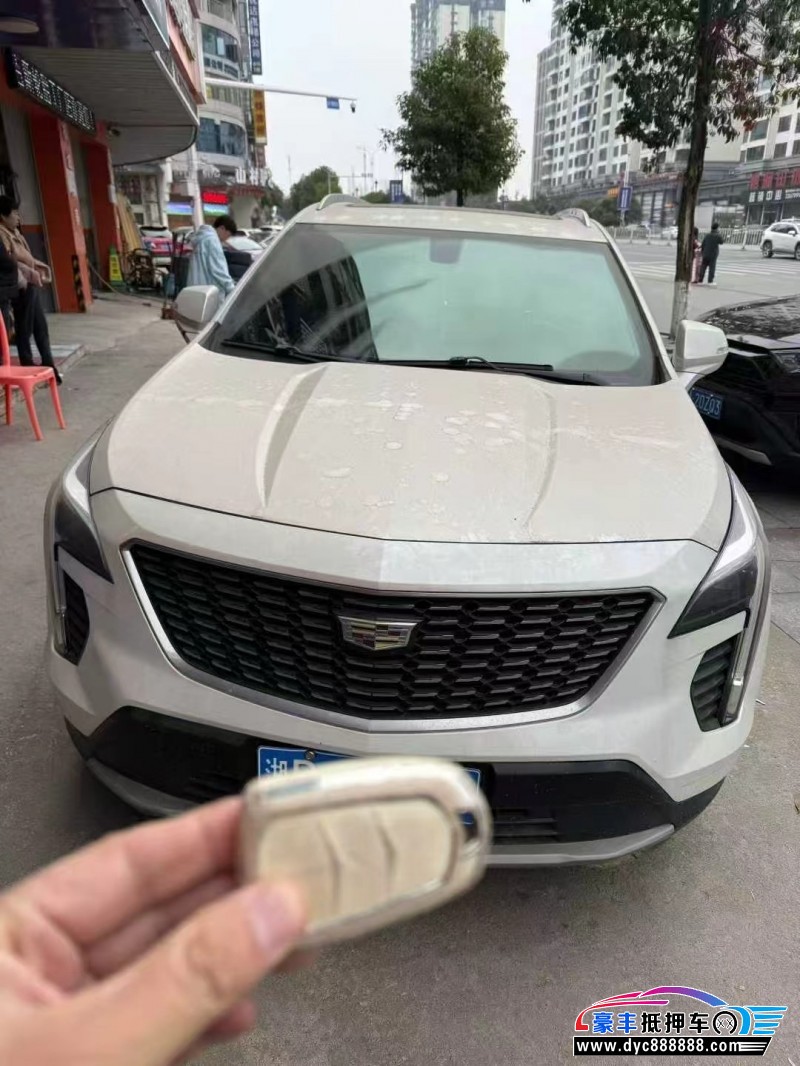 抵押车出售19年凯迪拉克CT4轿车