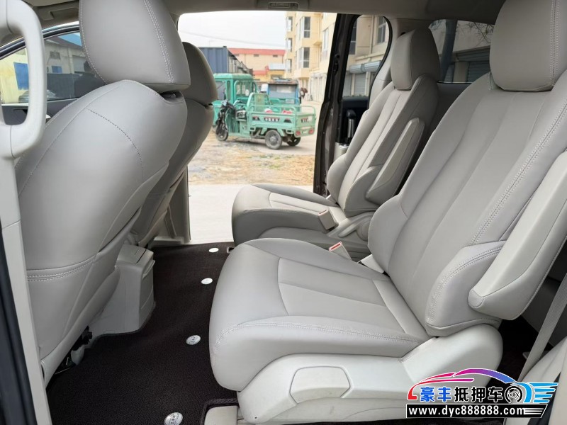 22年别克GL8MPV抵押车出售