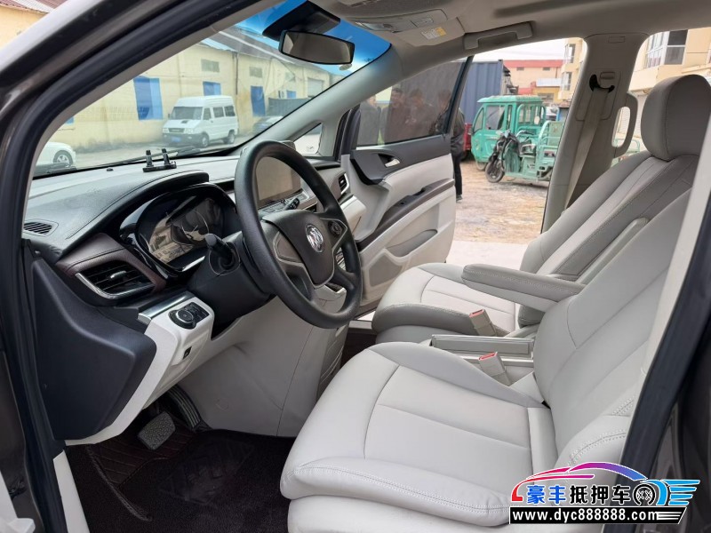 22年别克GL8MPV抵押车出售