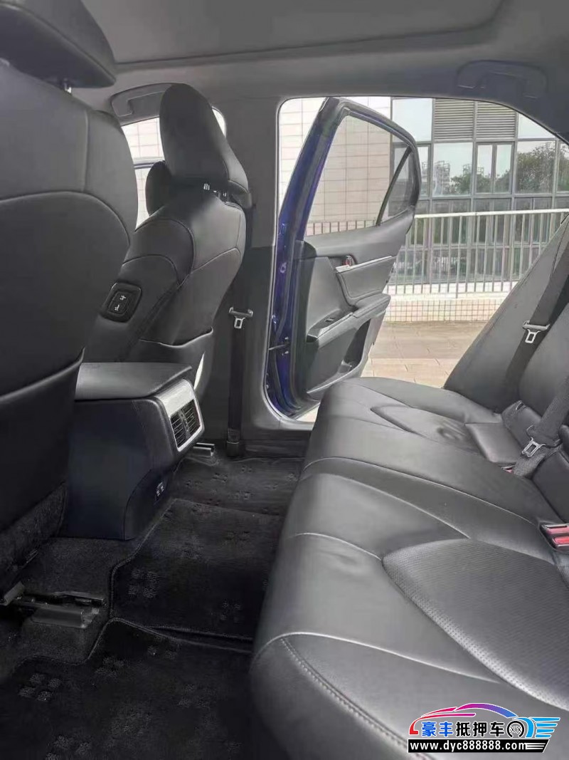 19年丰田凯美瑞轿车抵押车出售