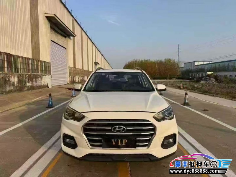 抵押车出售19年现代ix35轿车