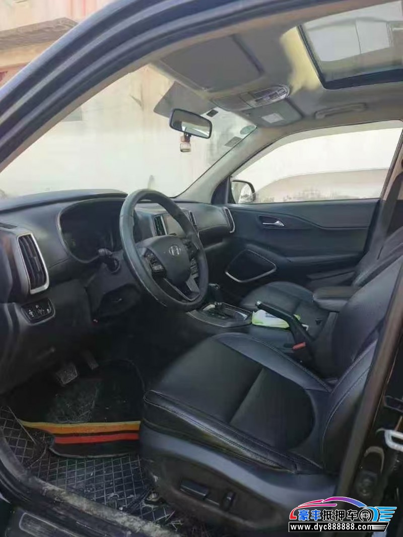 19年现代ix35轿车抵押车出售