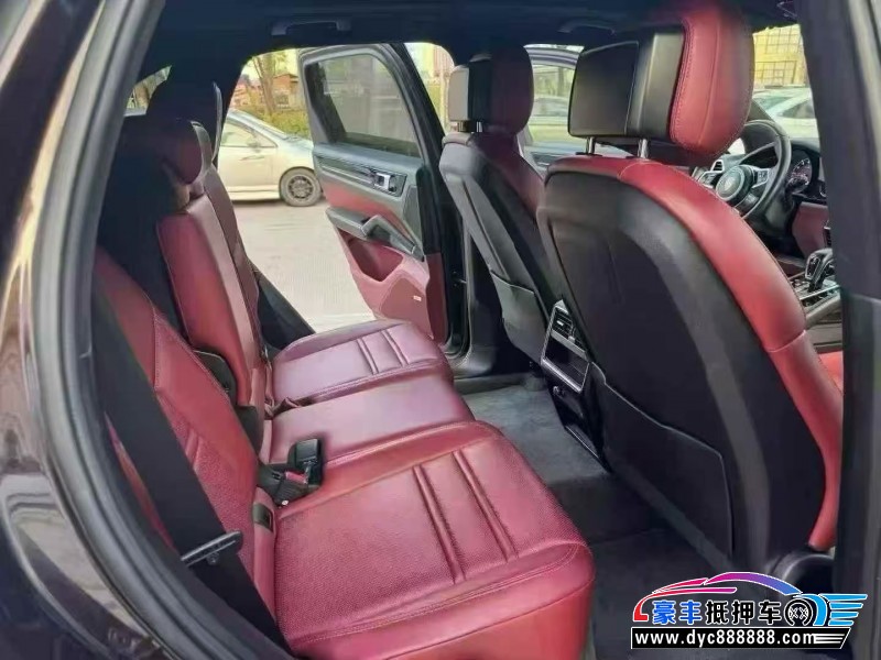 18年保时捷卡宴轿车抵押车出售