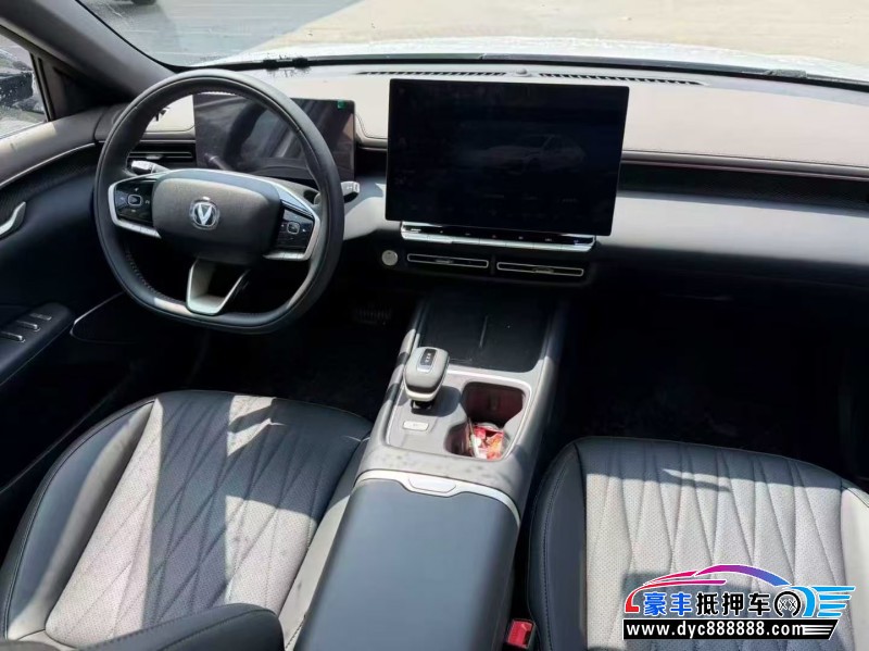 25年长安逸动轿车抵押车出售