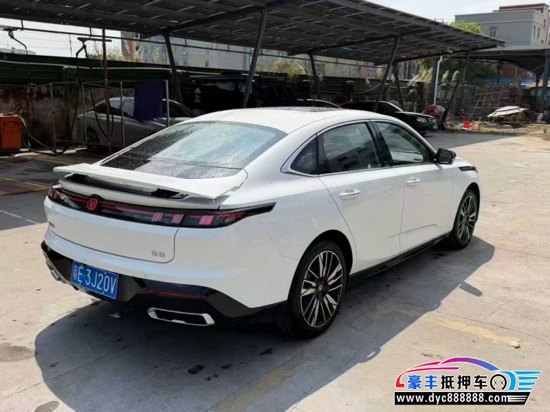 25年长安逸动轿车抵押车出售