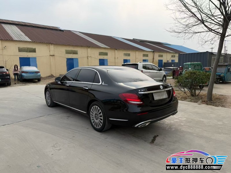 20年奔驰E轿车抵押车出售