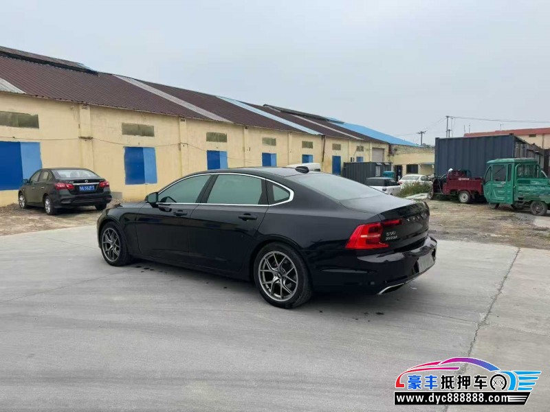 18年沃尔沃S90轿车抵押车出售