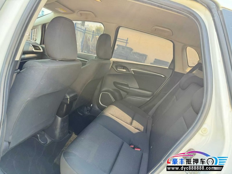 17年本田飞度轿车抵押车出售