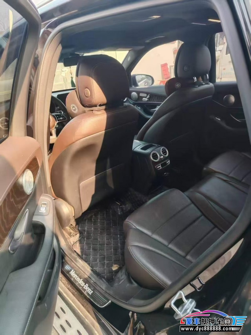 20年奔驰GLC轿车抵押车出售