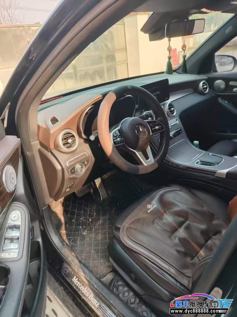 20年奔驰GLC轿车抵押车出售