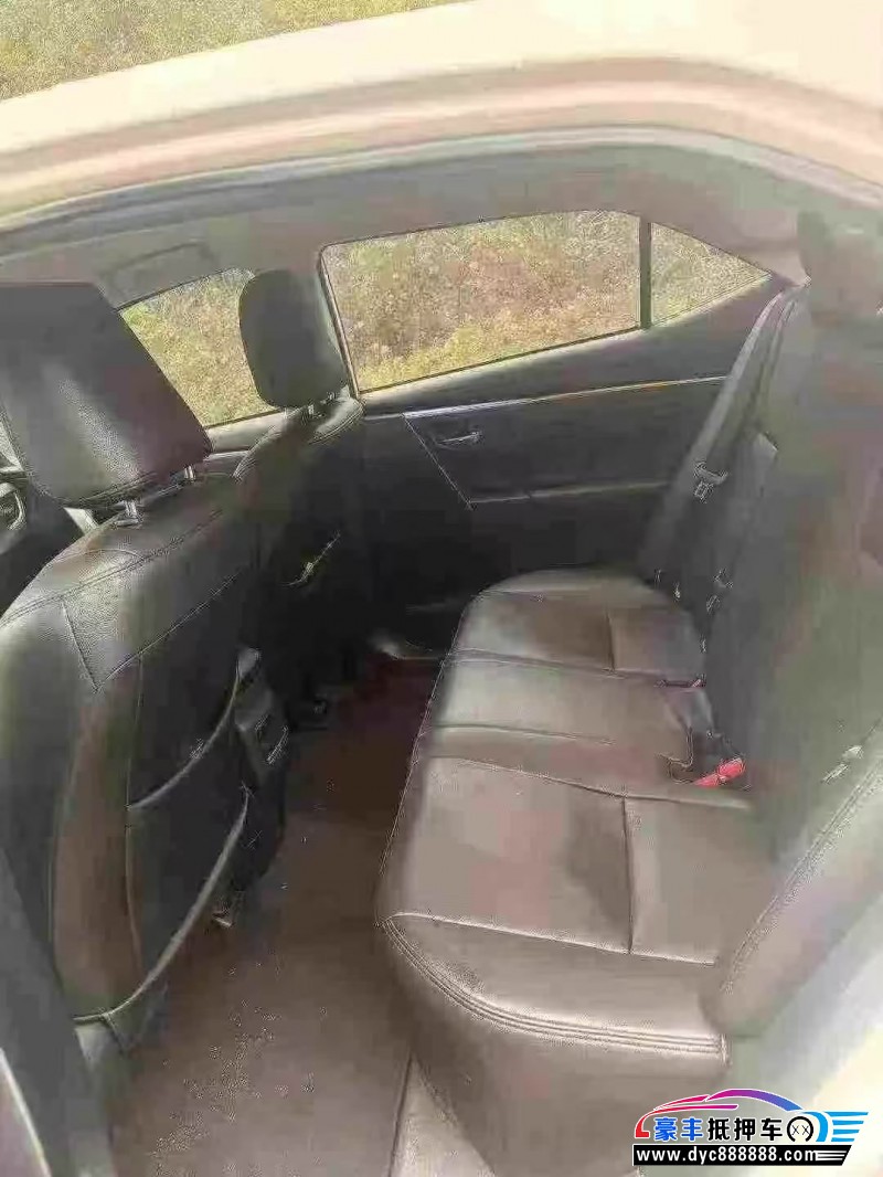 16年丰田卡罗拉轿车抵押车出售