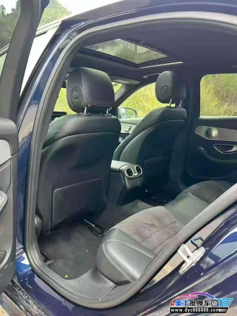 18年奔驰C轿车抵押车出售