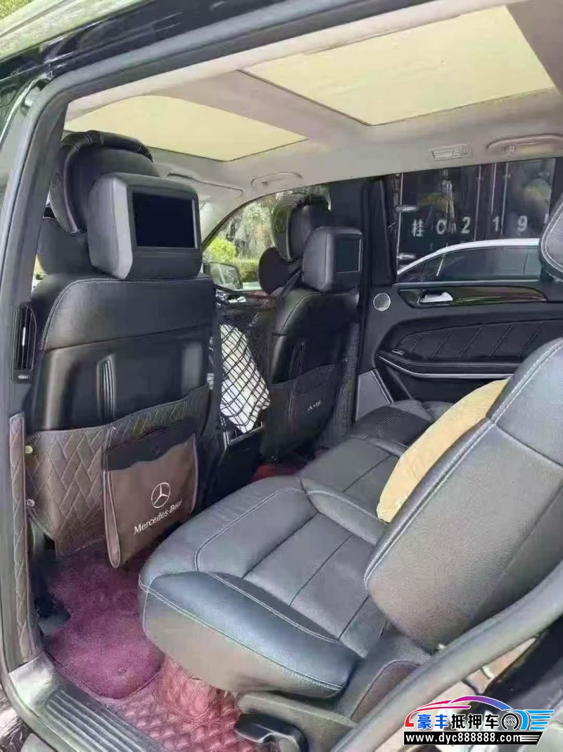 14年奔驰GL轿车抵押车出售