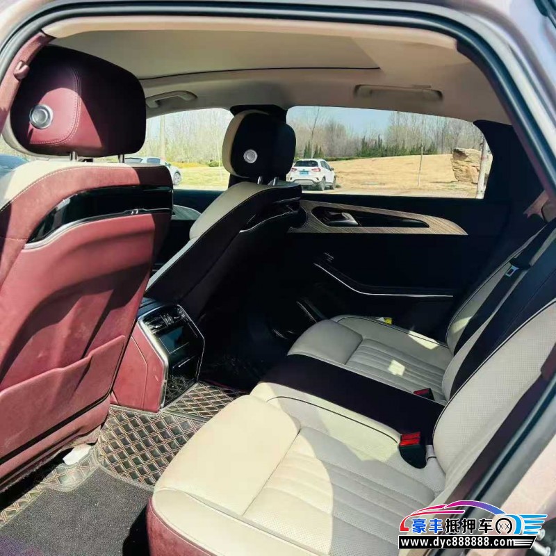 22年红旗H9轿车抵押车出售