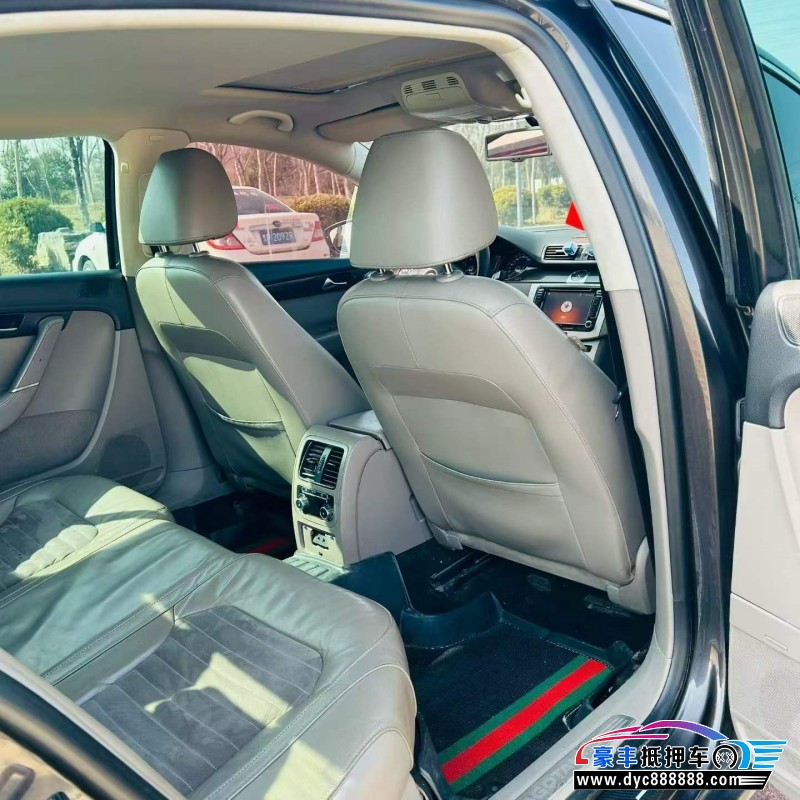 11年大众迈腾轿车抵押车出售