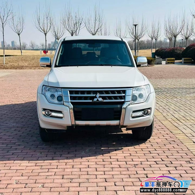 抵押车出售19年三菱帕杰罗SUV