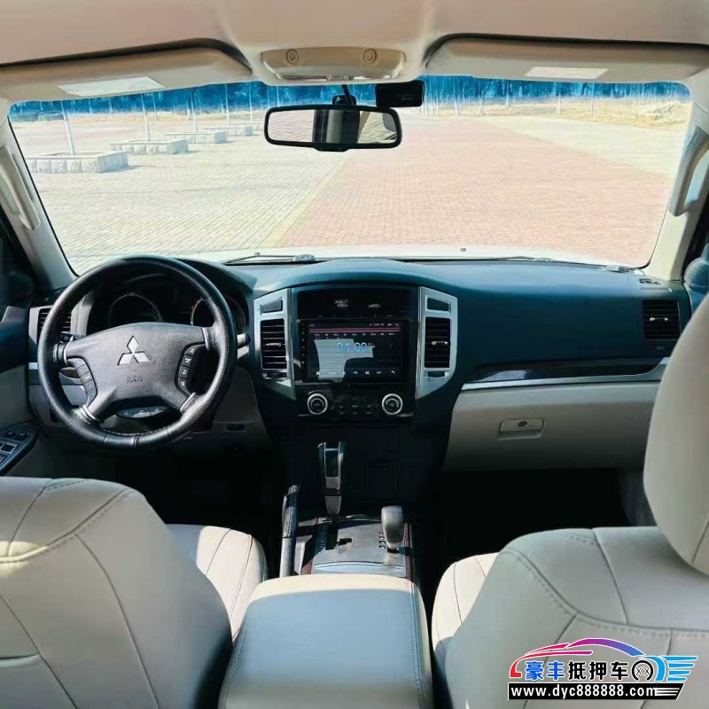 19年三菱帕杰罗SUV抵押车出售
