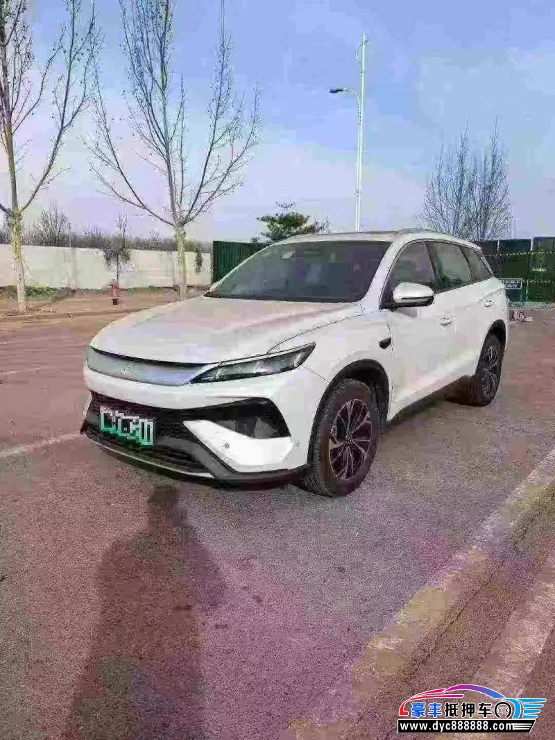 25年比亚迪宋轿车抵押车出售