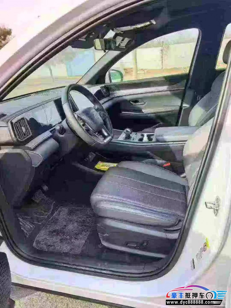 25年比亚迪宋轿车抵押车出售